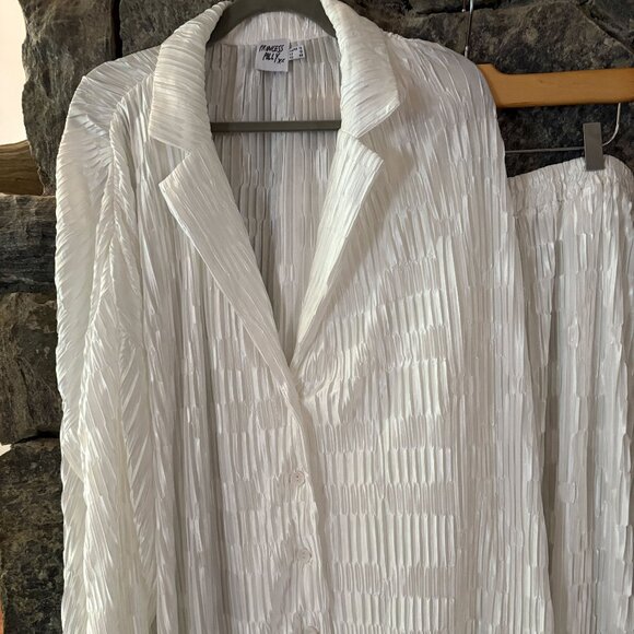 PRINCESS POLLY 2 PIECE WHITE TEXTURED LOUNGEWEAR SET: WIDE LEG PANTS SZ 12 US - Picture 2 of 5